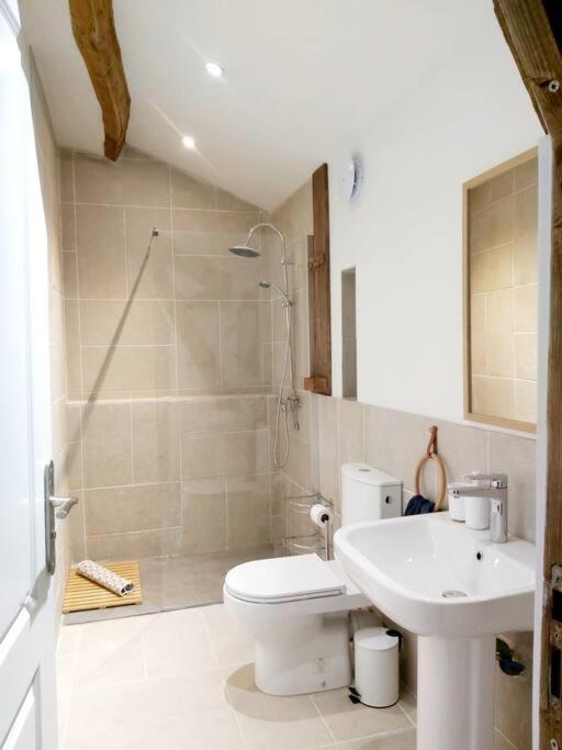 Beautiful 2 Bed Cottage With Swimming Pool Pageas Exterior foto