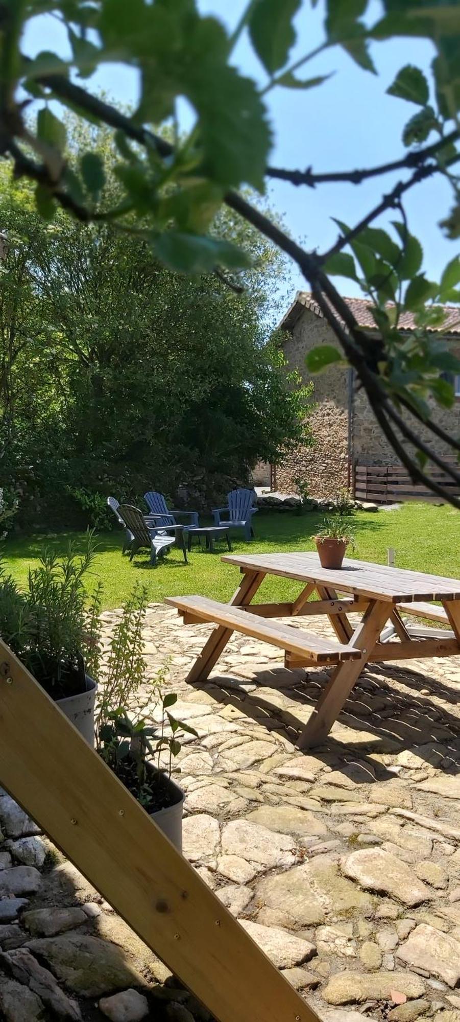 Beautiful 2 Bed Cottage With Swimming Pool Pageas Quarto foto