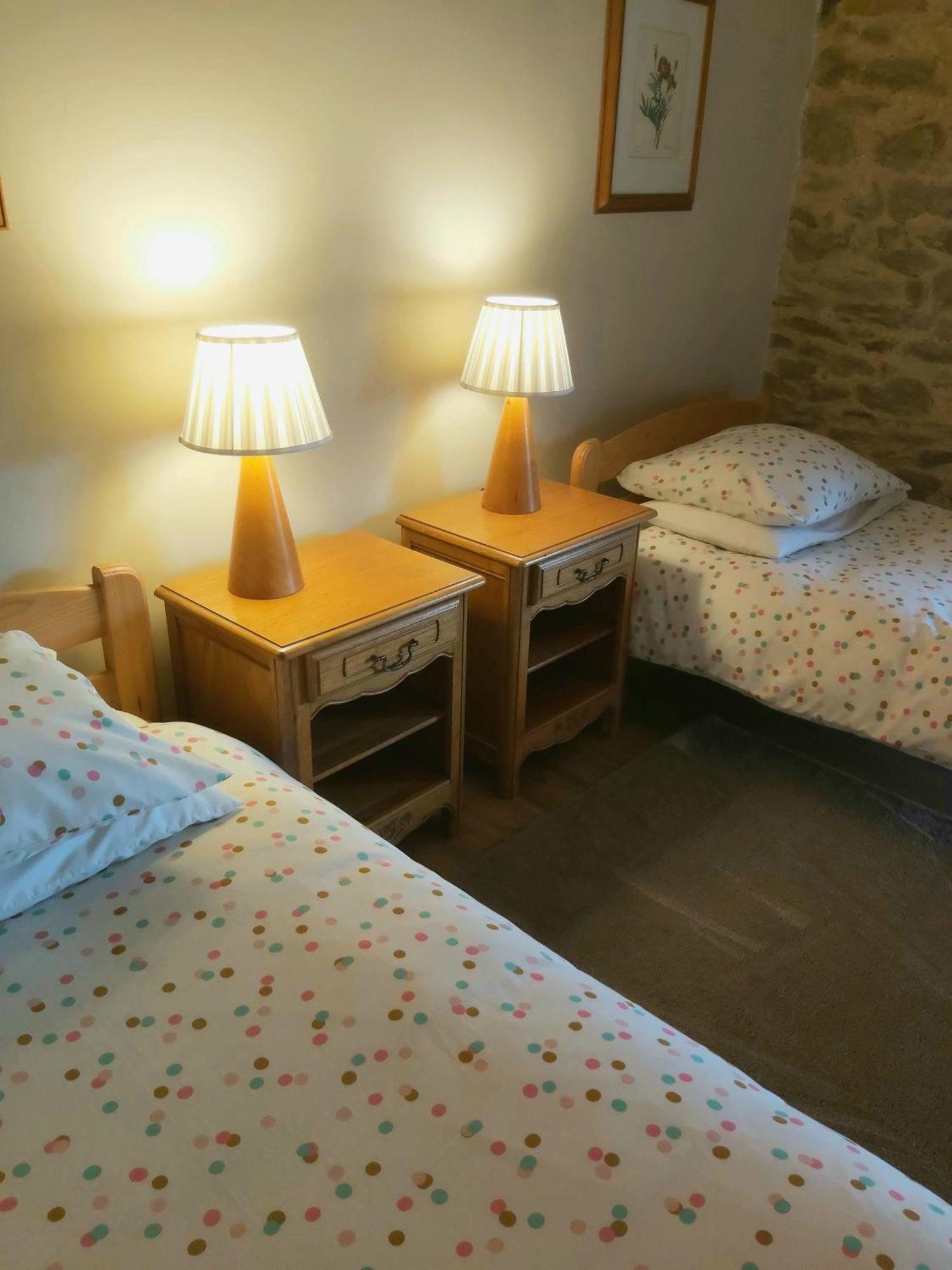 Beautiful 2 Bed Cottage With Swimming Pool Pageas Quarto foto